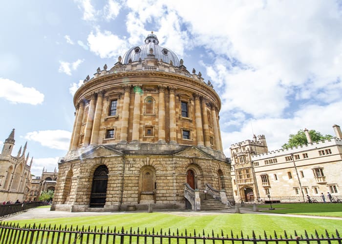 Oxford-building-in-summer