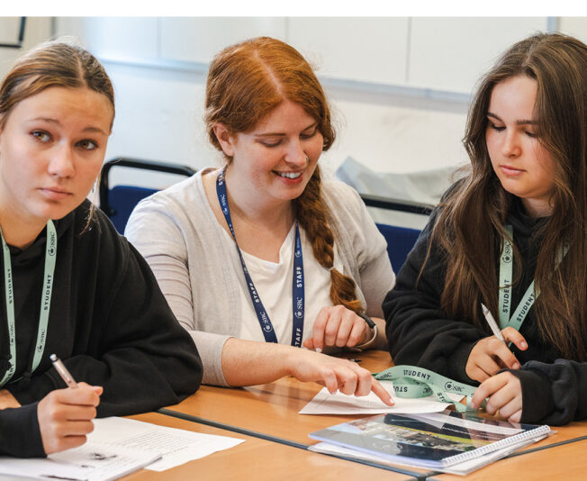 students-enjoying-class-with-their-teacher