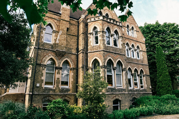 wycliffe oxford university grounds and building