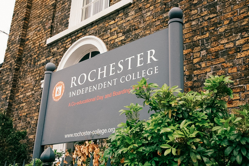 Rochester Indepedant School Sign