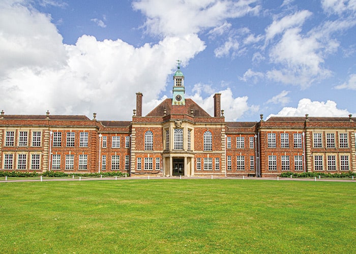 Headington-school-front-of-building