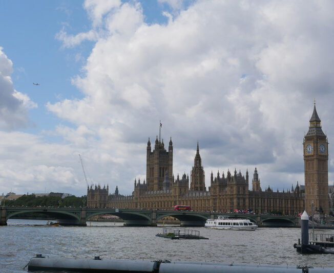 London-lanscape-bridge-big-ben