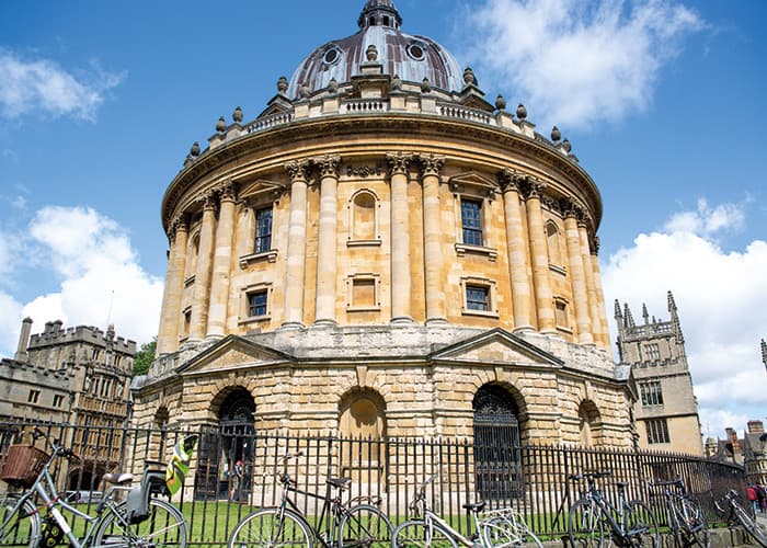 Oxford-Radcliffe-building-summer.