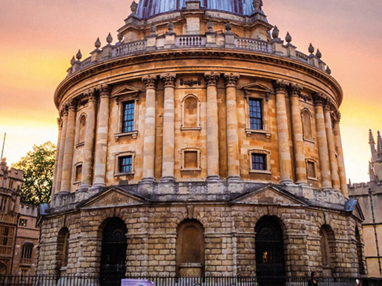 Radcliffe-building-in-summer-sbc-Oxford-college-london-summer-schools