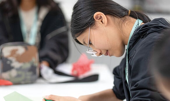 Student-working-in-summer-school-lesson-SBC-Headington