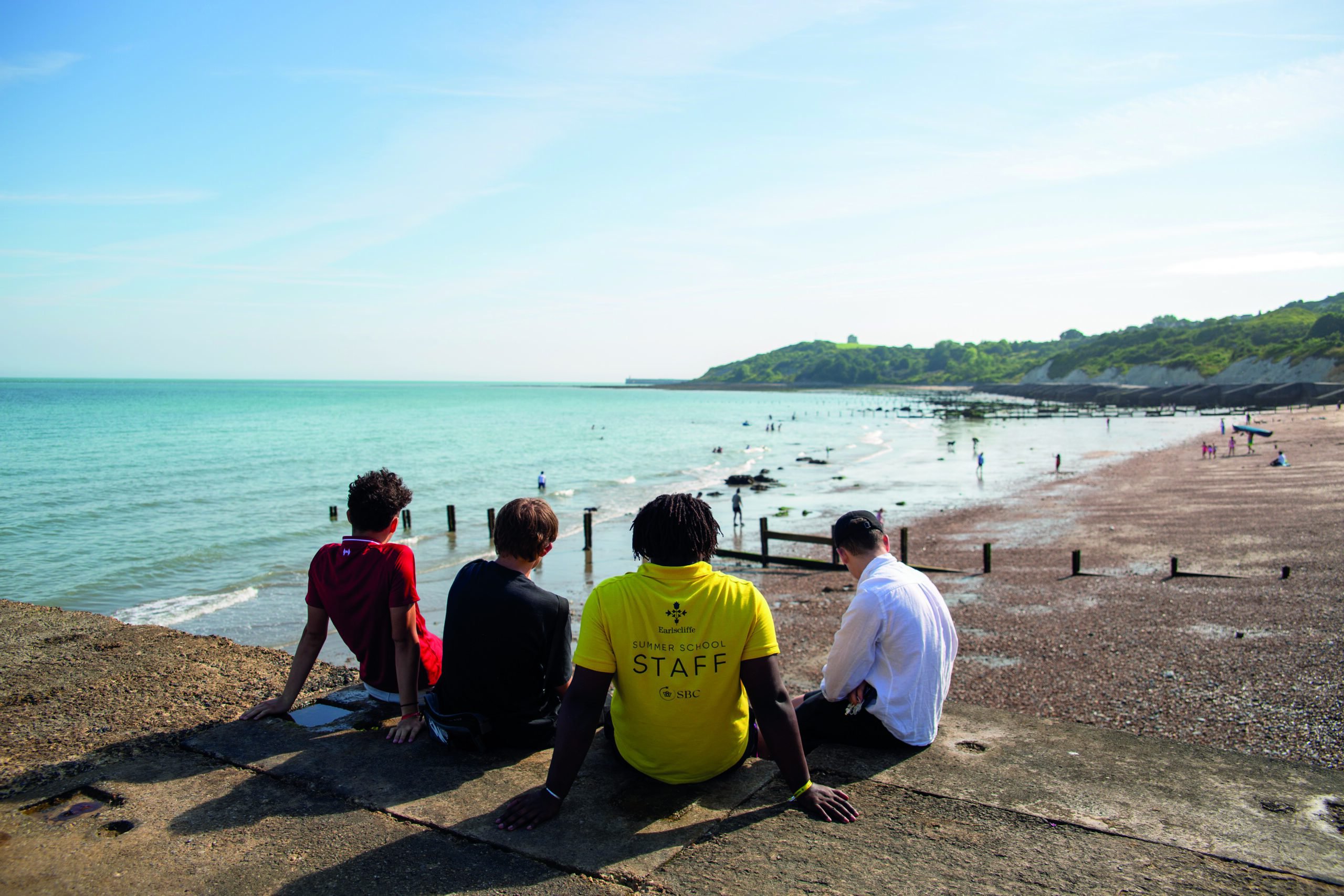 Earlscliffe Students at the Beach
